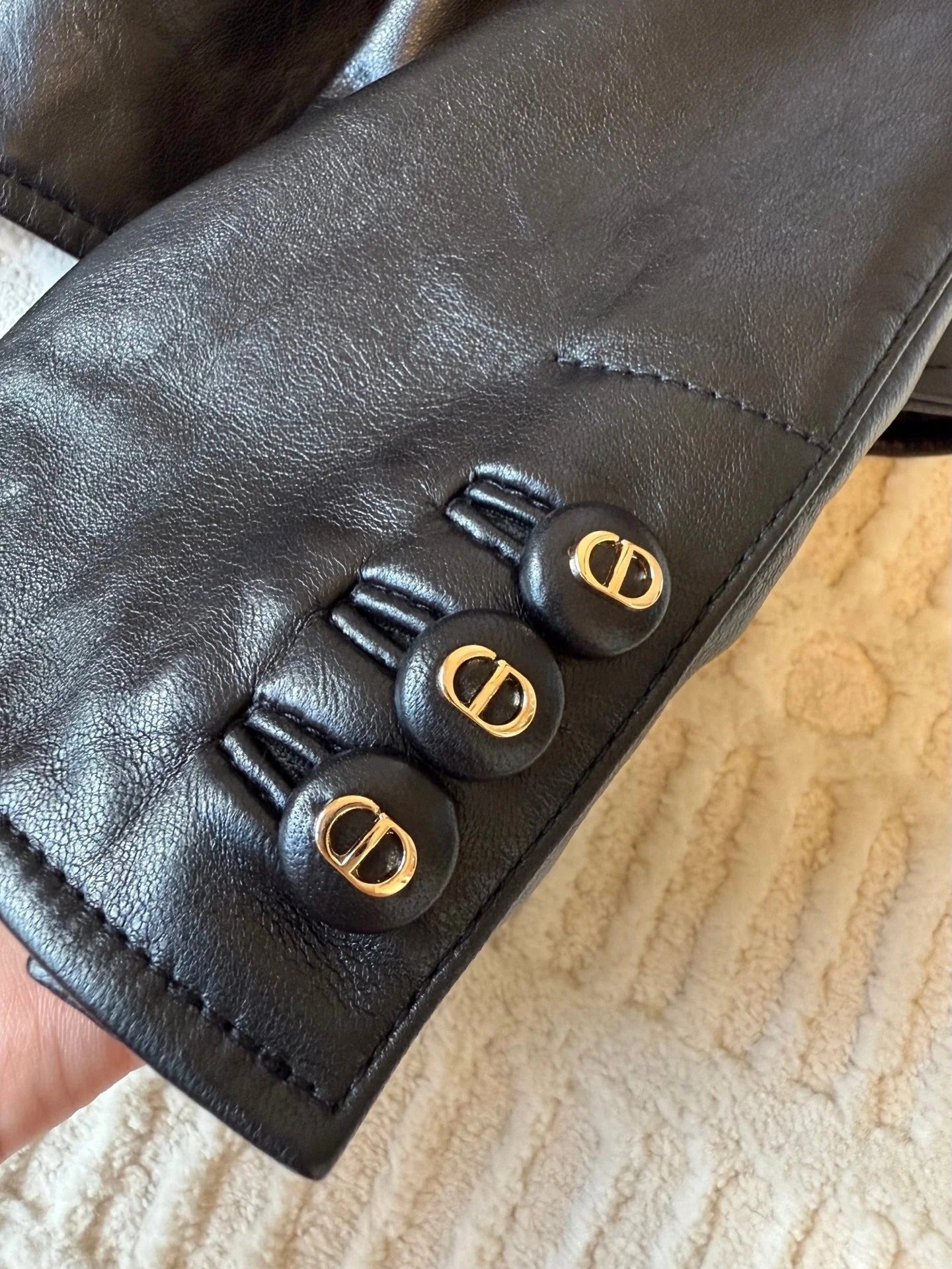 DIOR