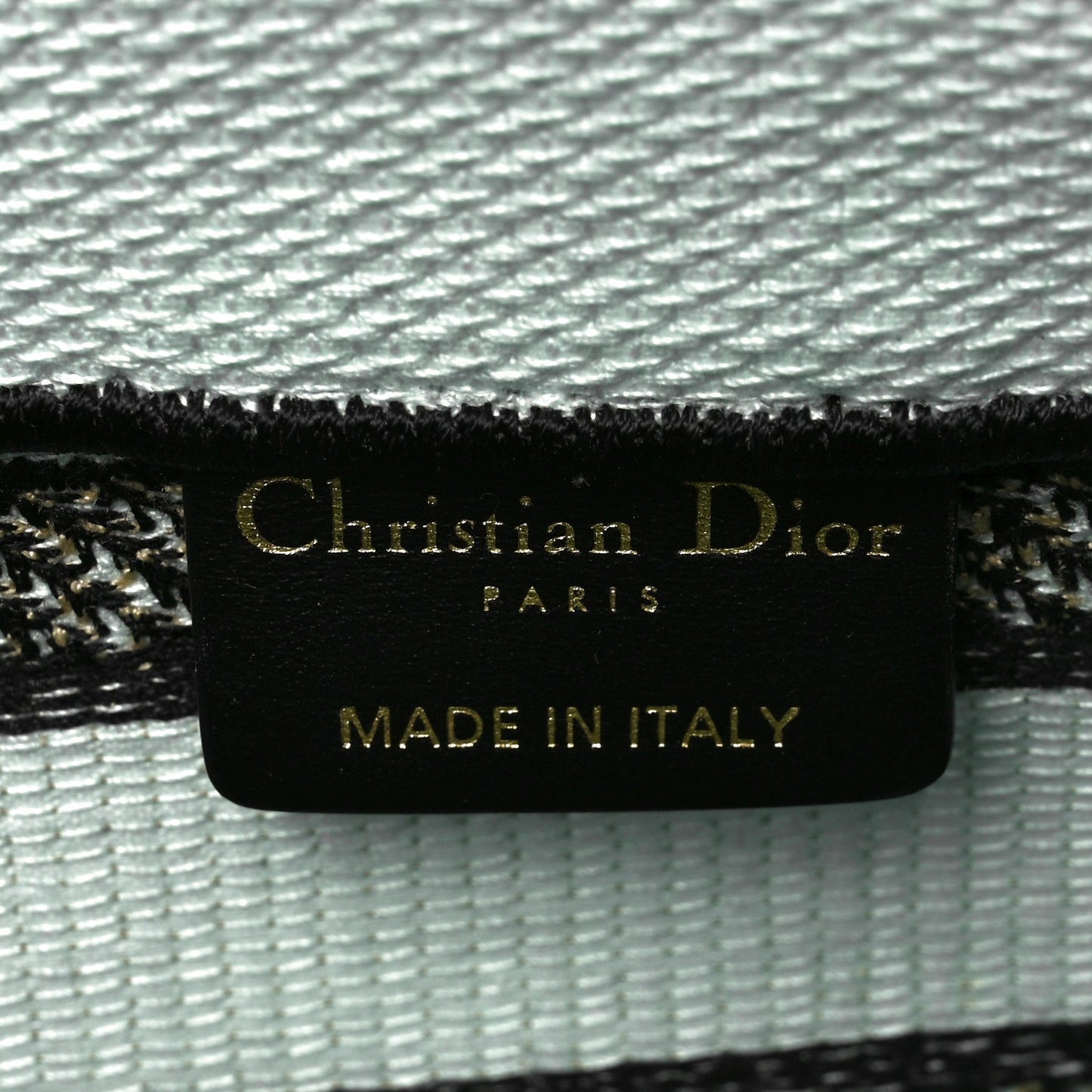 DIOR