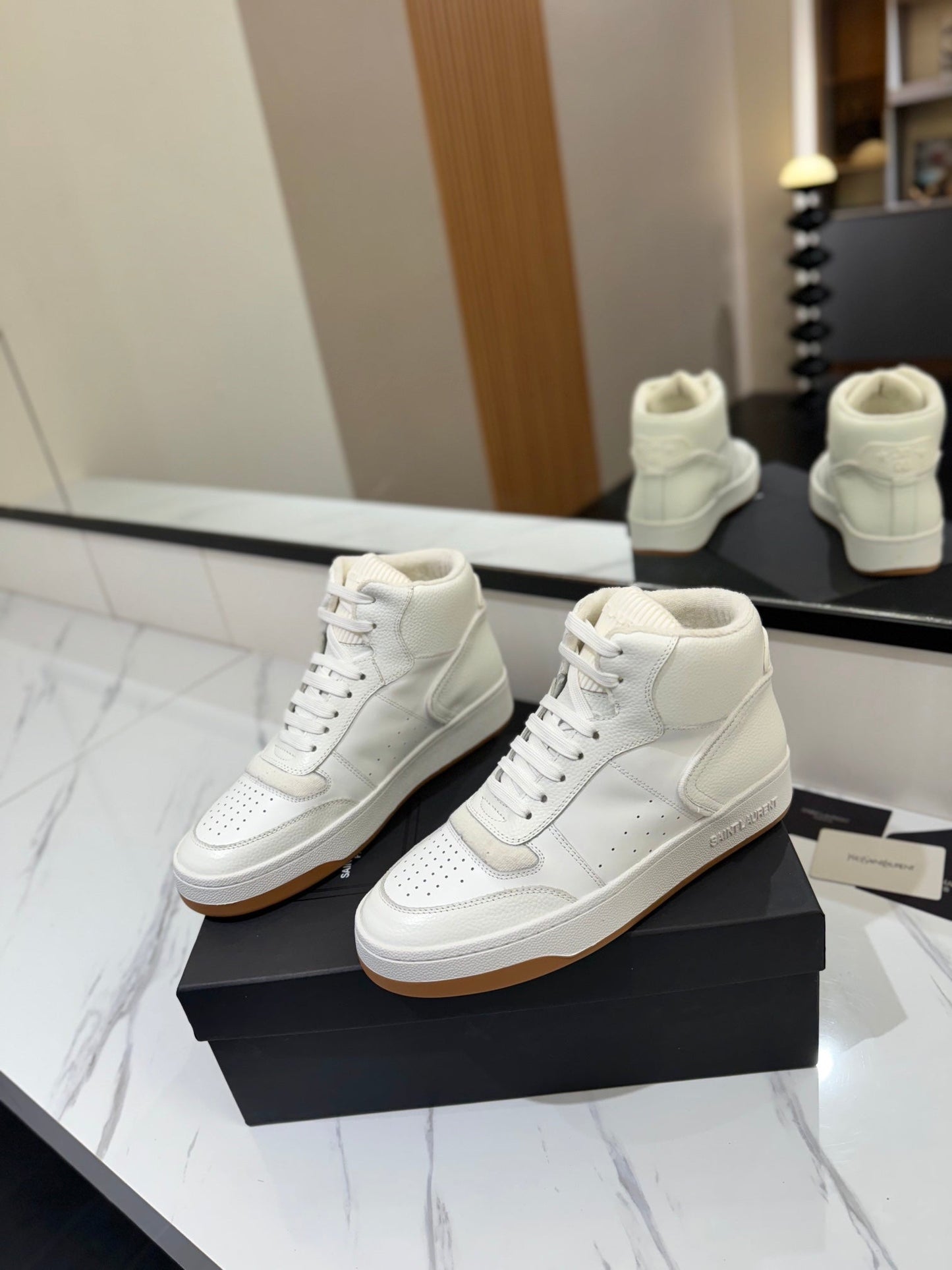 Saint Laurent
