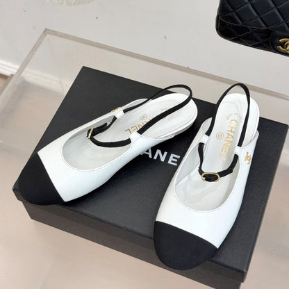 26C Two-tone Double C Flat Shoes Black White Sheeskin 557689