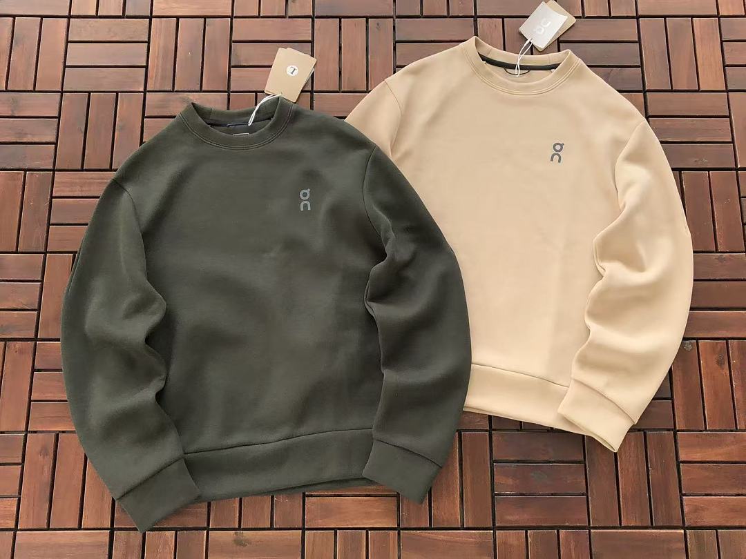 ON RU🔥🔥I🔥G SWEATER