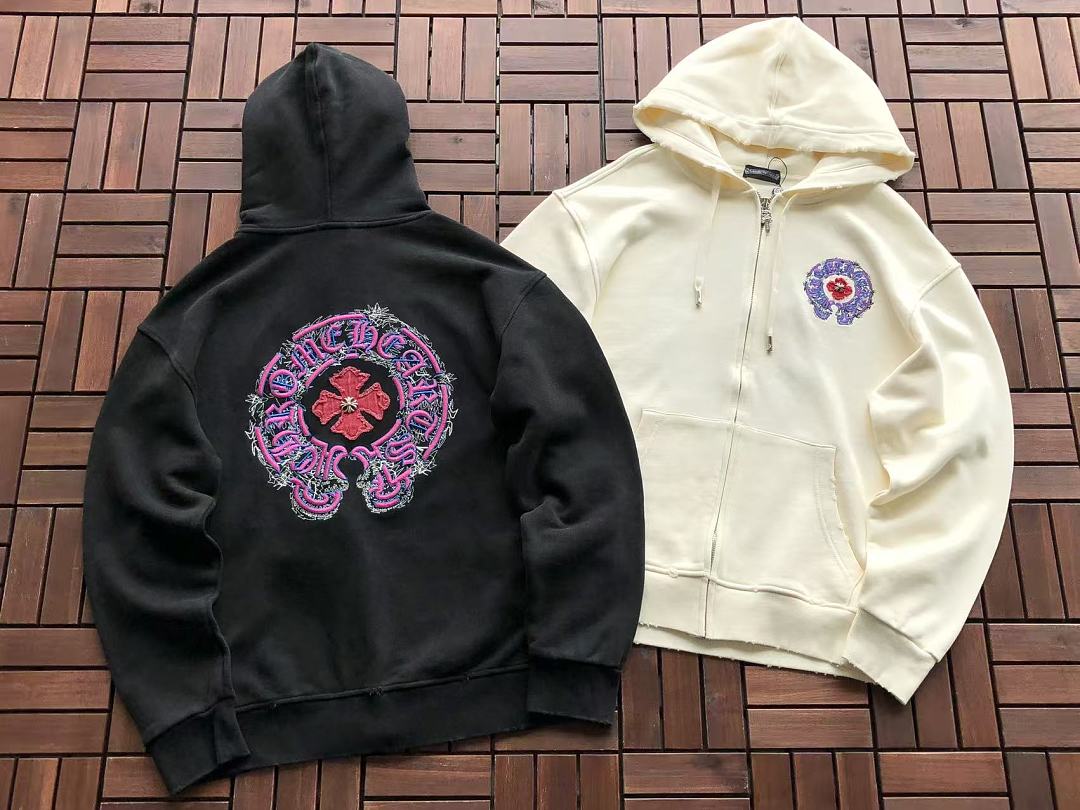 CH🔥OM🔥 HE🔥RTS HOODIE