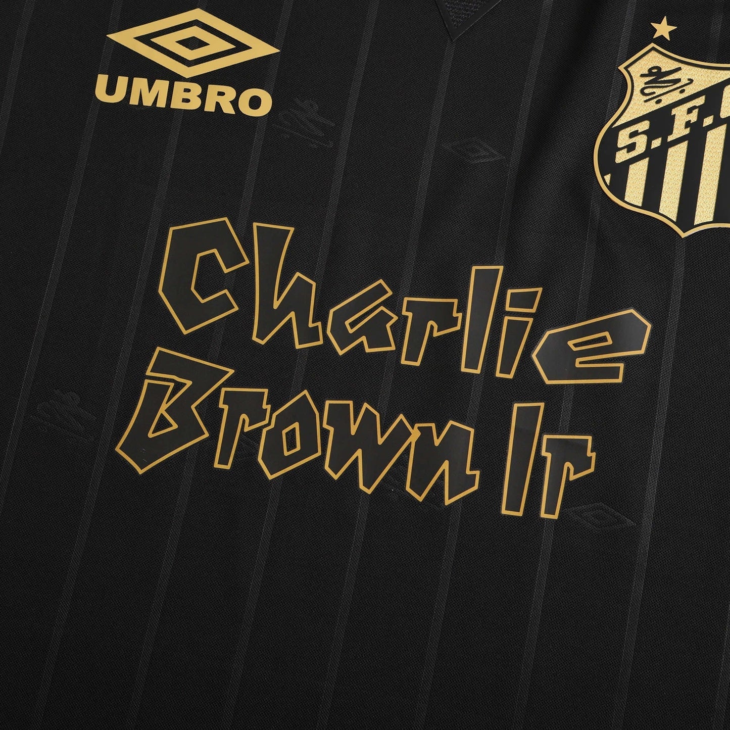 Charlie Brown 24/25 Kids Shirt Kit