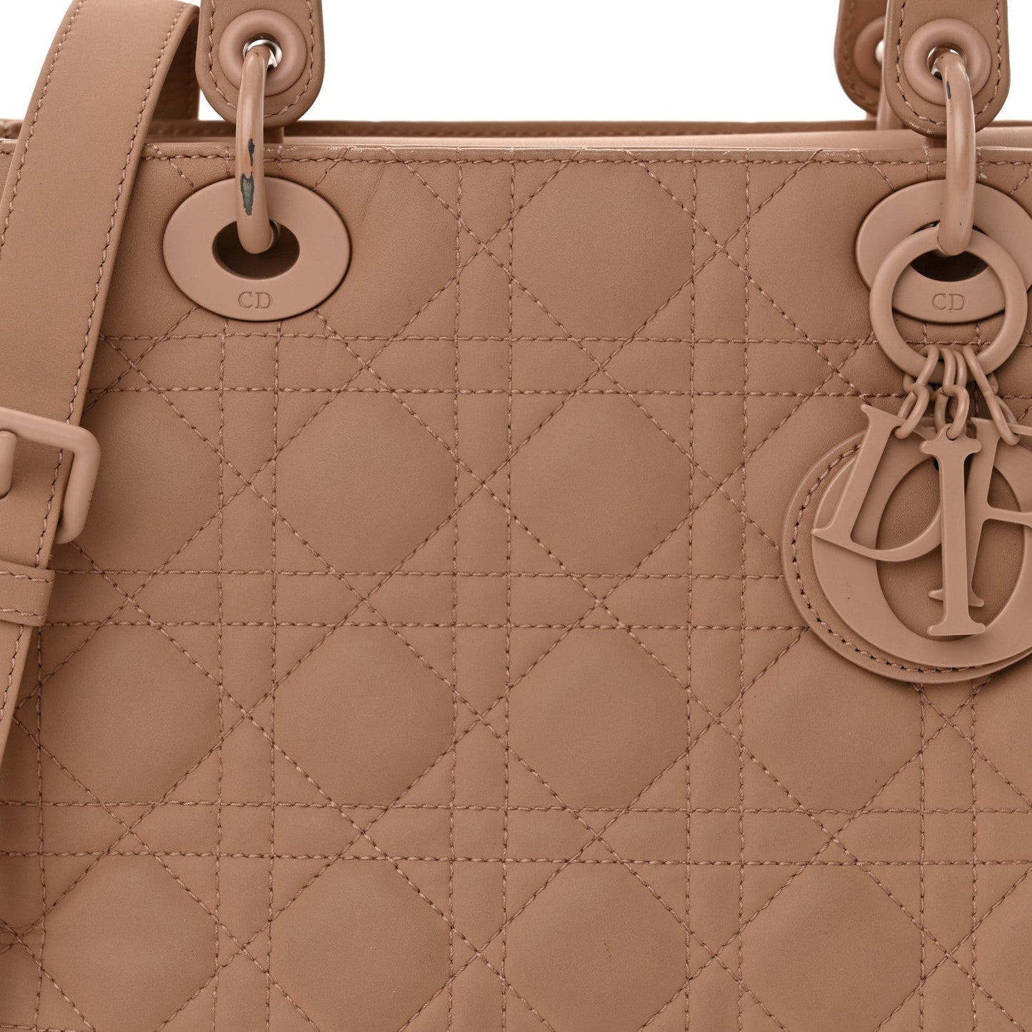 DIOR