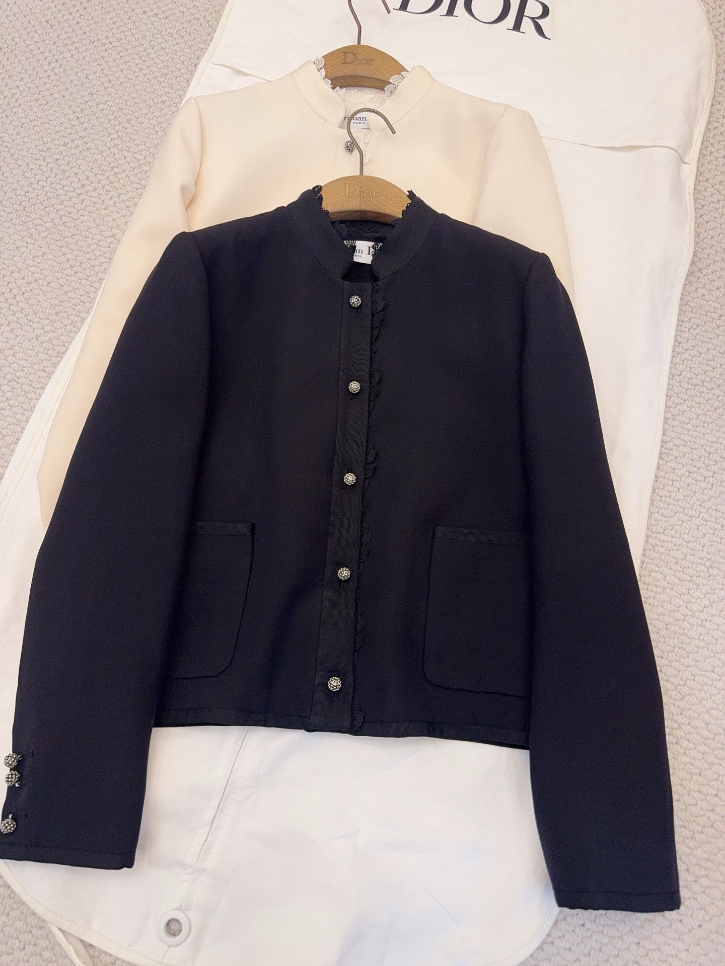 DIOR