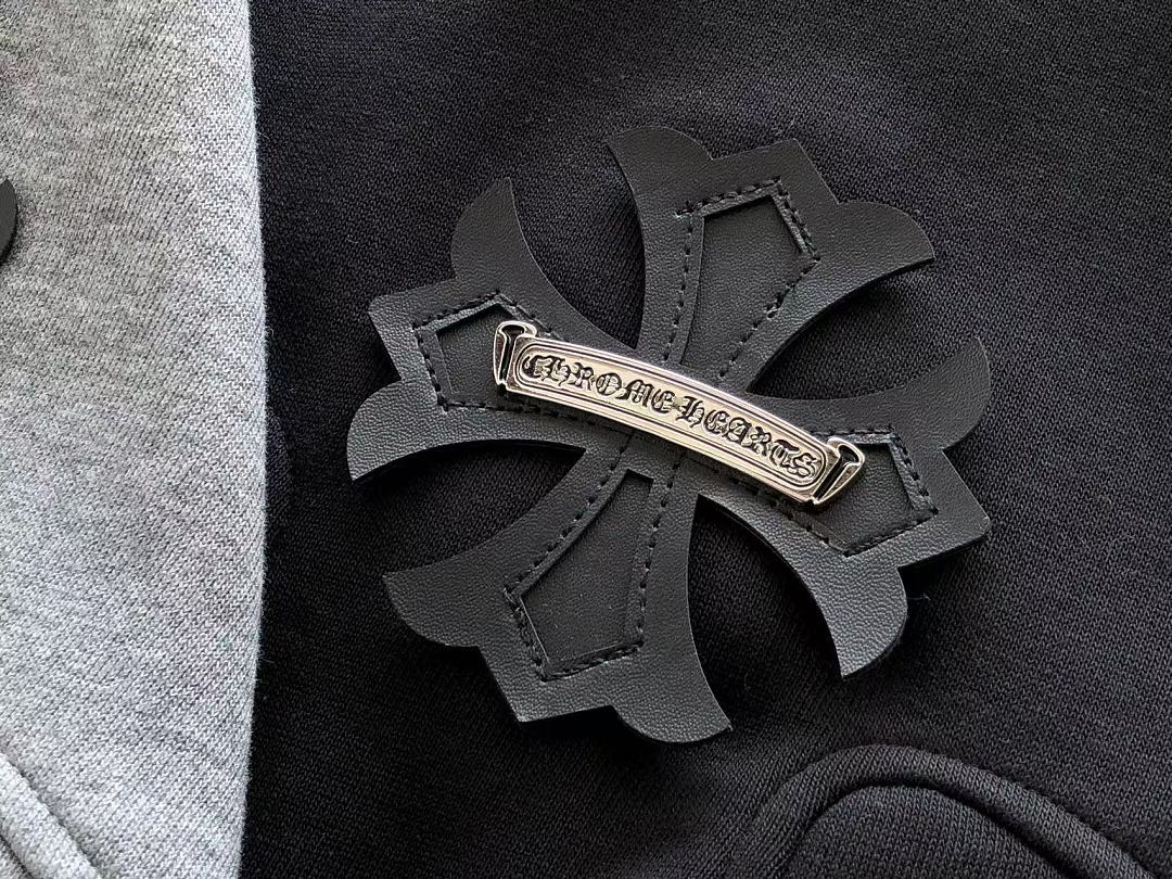 CH🔥OM🔥 HE🔥RTS HOODIE