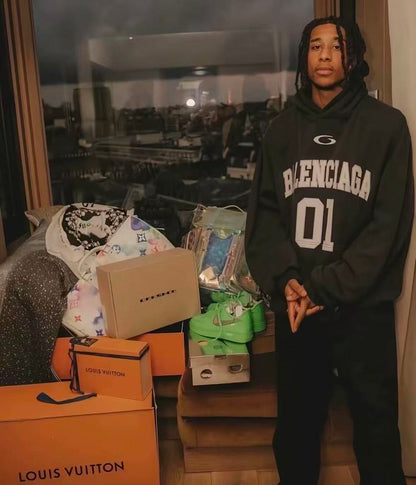 B🔥L🔥🔥🔥IA🔥A HOODIE