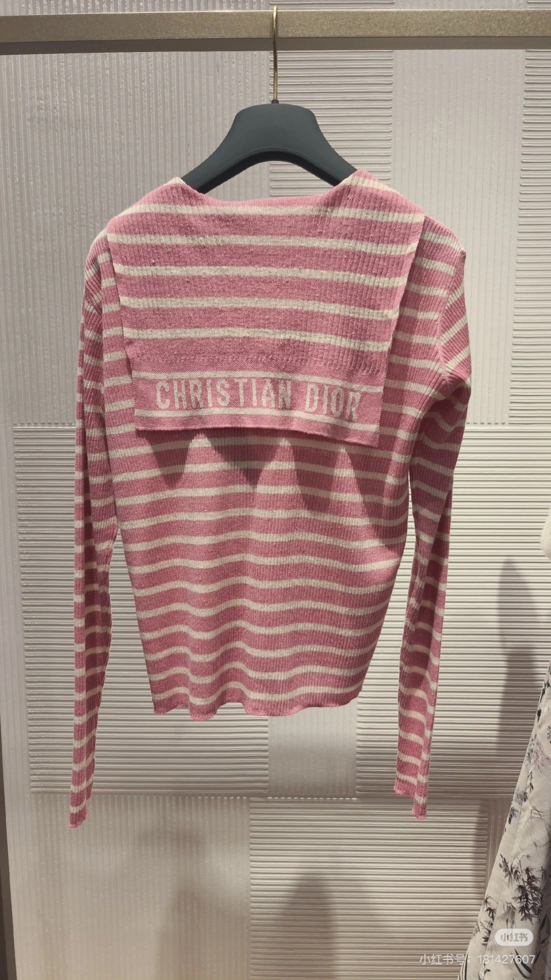 DIOR