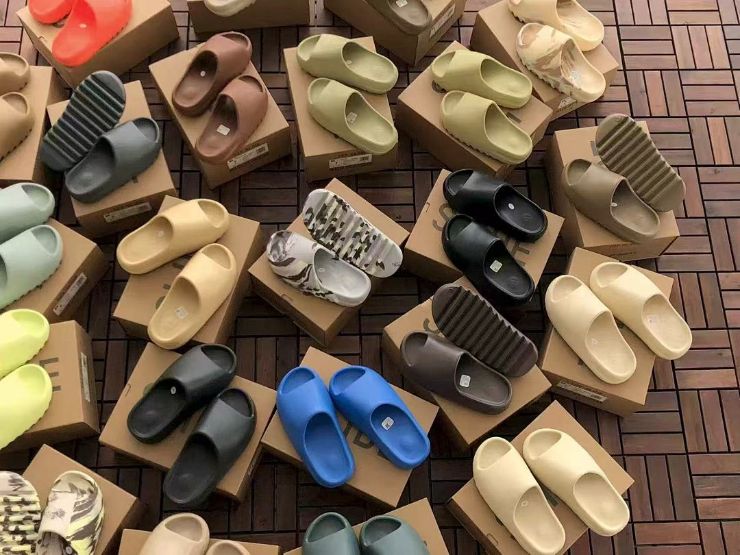 Y🔥🔥ZY & 🔥DI🔥AS SLIPPERS