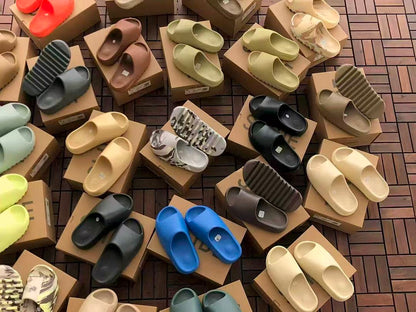 Y🔥🔥ZY & 🔥DI🔥AS SLIPPERS