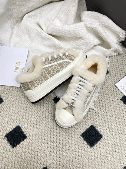 DIOR