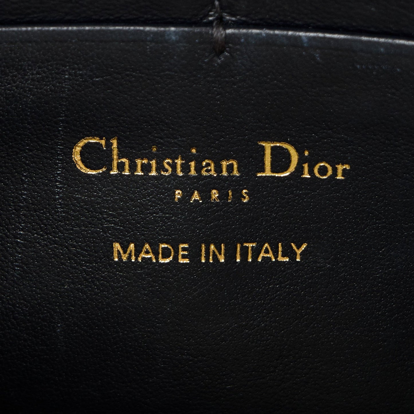 DIOR