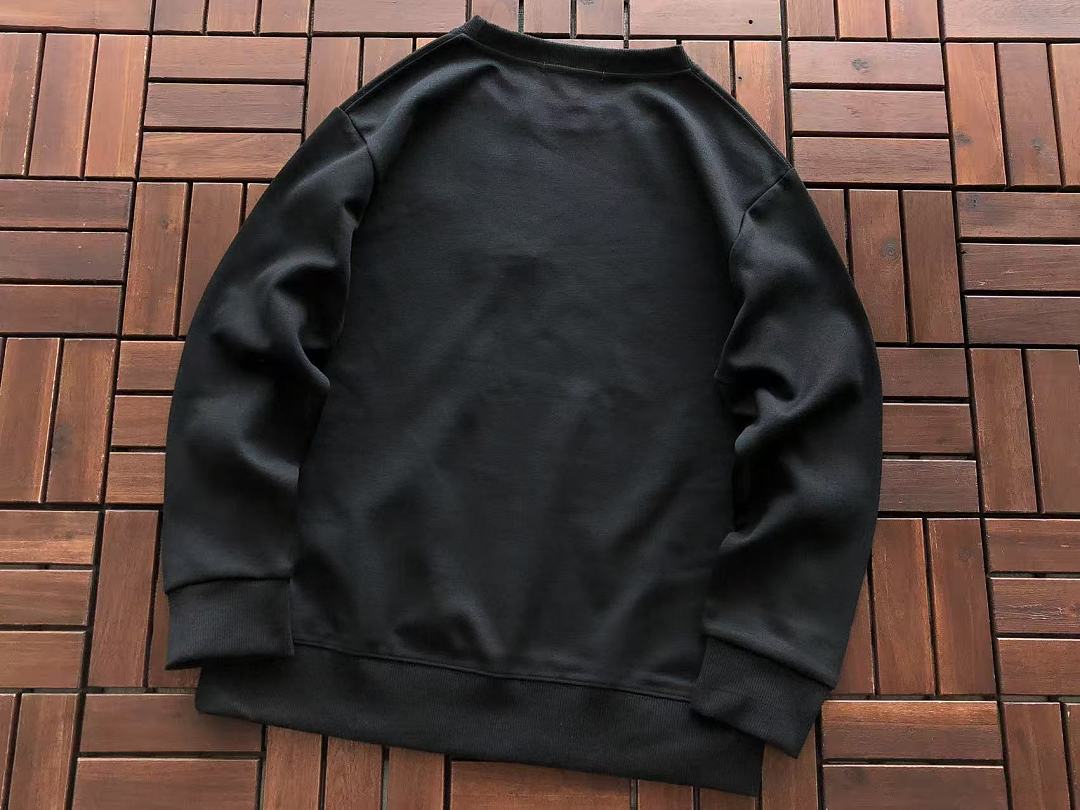 L🔥C🔥ST🔥 SWEATER