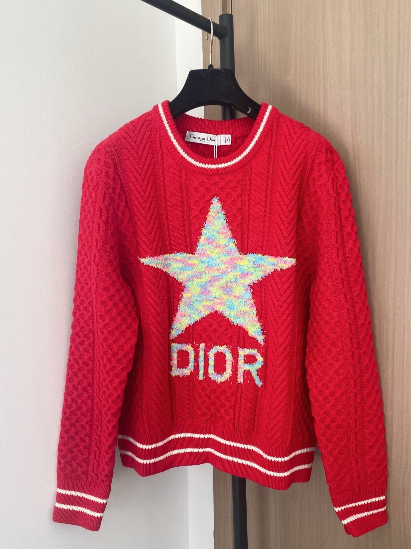 DIOR