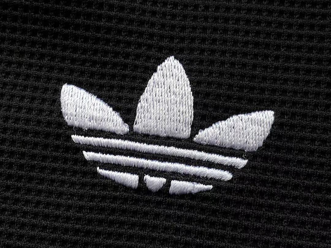 🔥DI🔥AS SWEATER