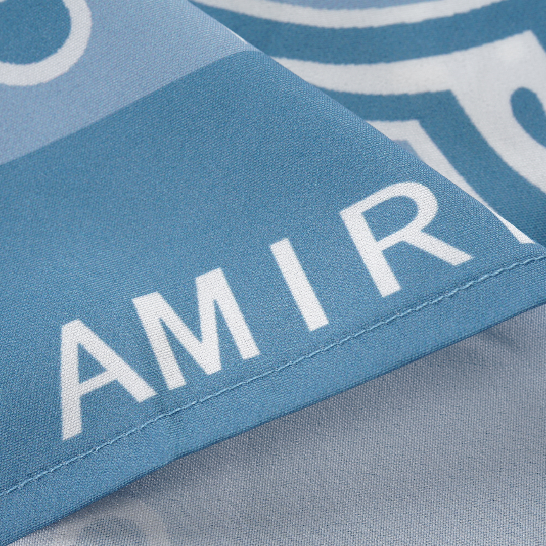 Set corto con logo Amr