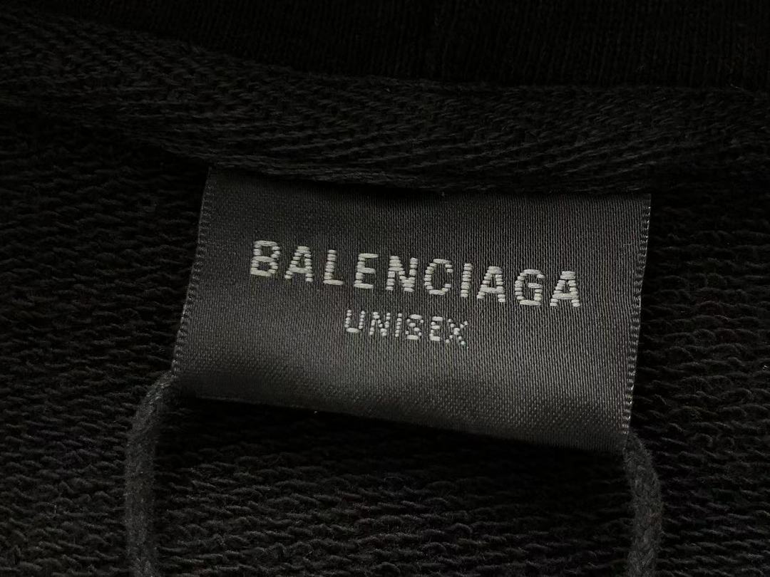 B🔥L🔥🔥🔥IA🔥A HOODIE