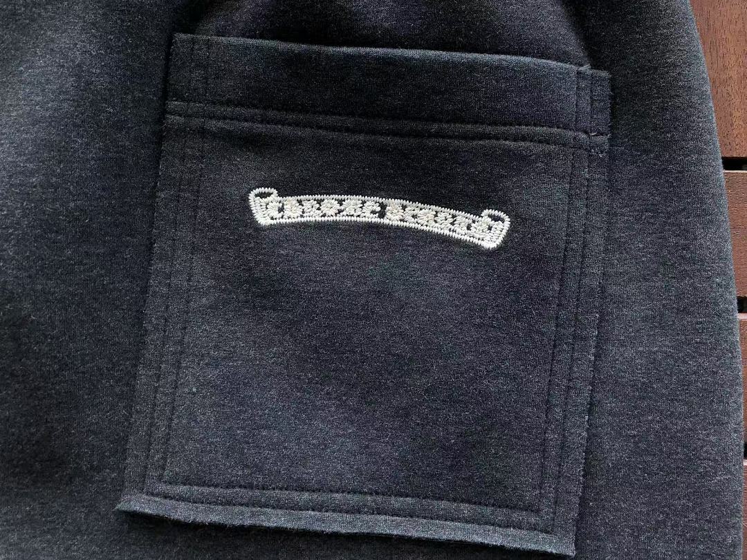 CH🔥OM🔥 HE🔥RTS TROUSERS