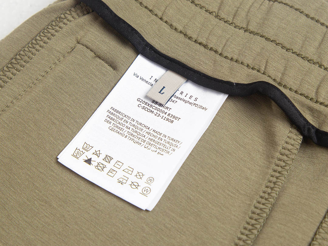 PANTALON CORTO MONCL£R