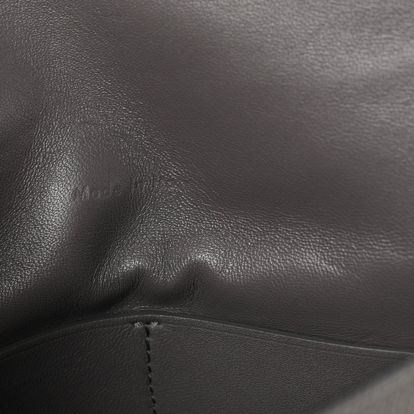 Baby Grained Calfskin Medium Trotteur Grey