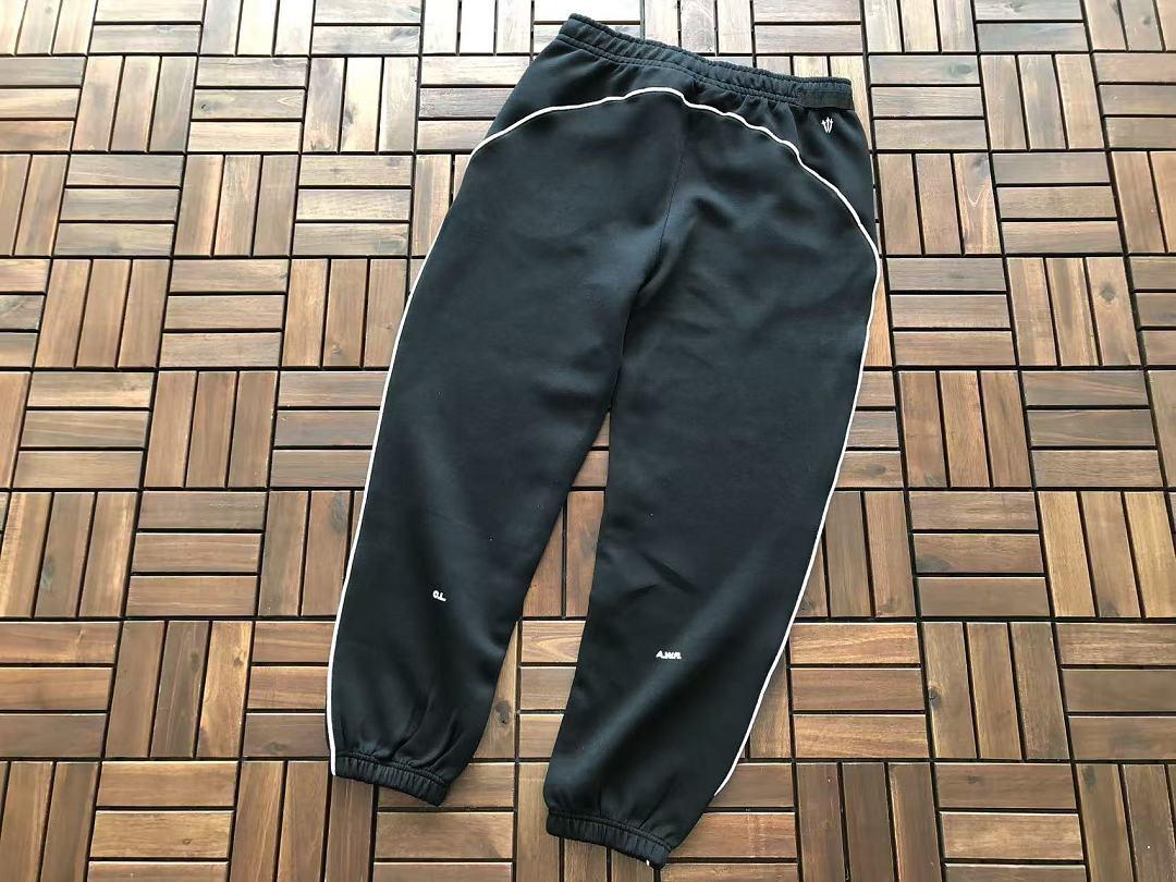 TOP￥~ 135 PANTS ￥~ 159 N🔥C🔥A & N🔥K🔥SWEATER TROUSERS