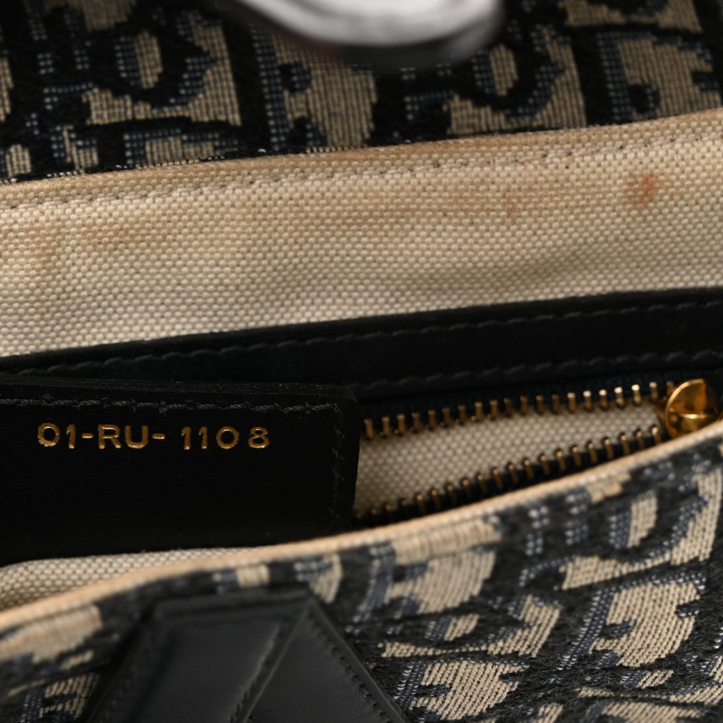 DIOR
