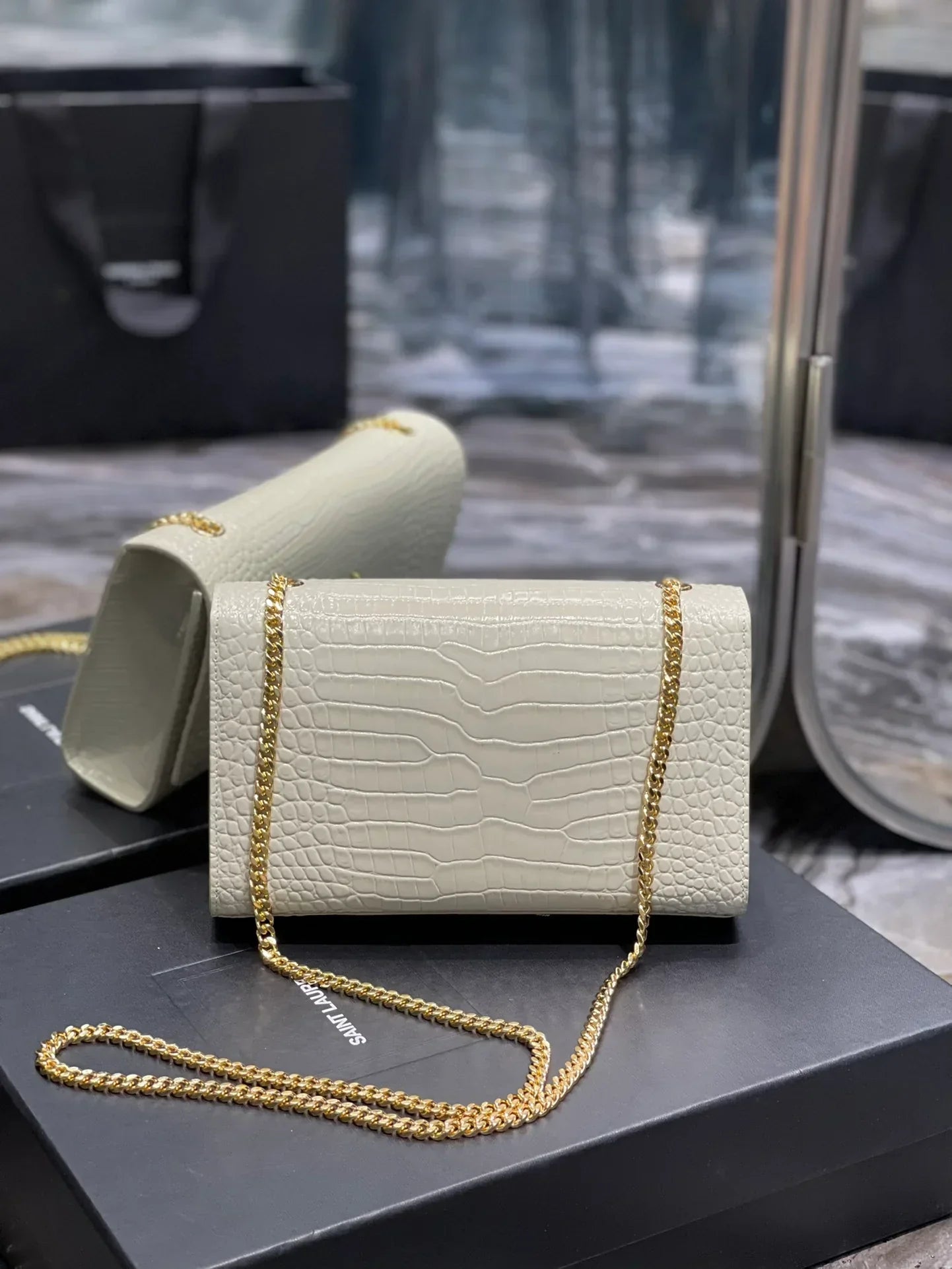 Saint Laurent