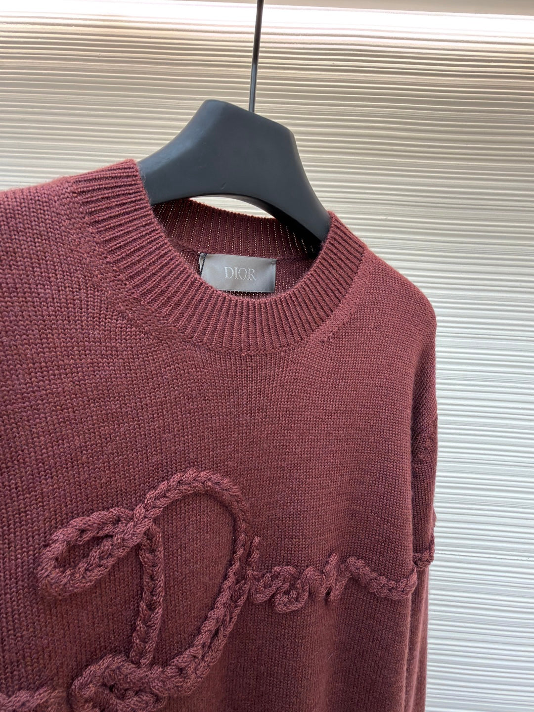 DIOR