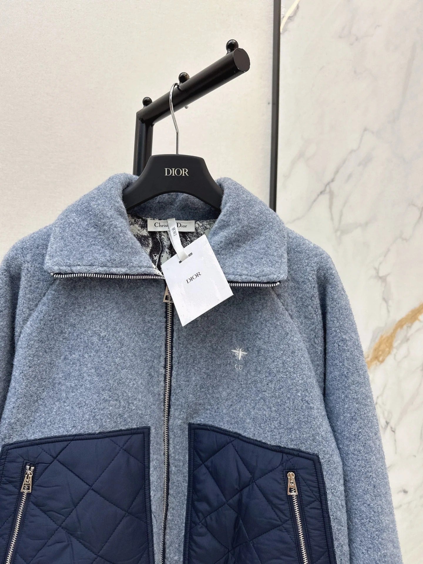 DIOR
