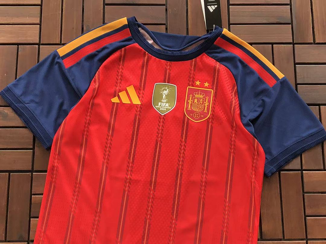 FOOTBALL T-SHIRT