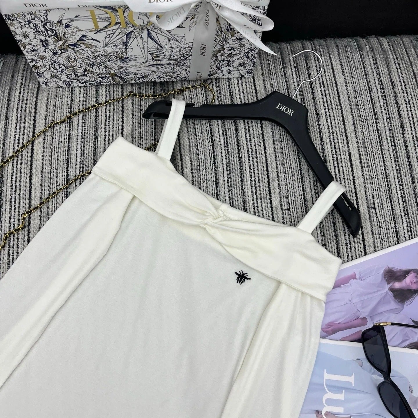 DIOR