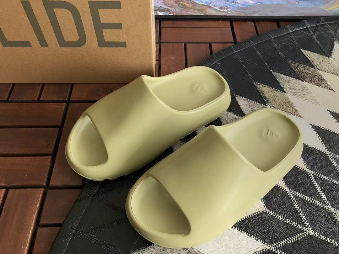Y🔥🔥ZY & 🔥DI🔥AS SLIPPERS