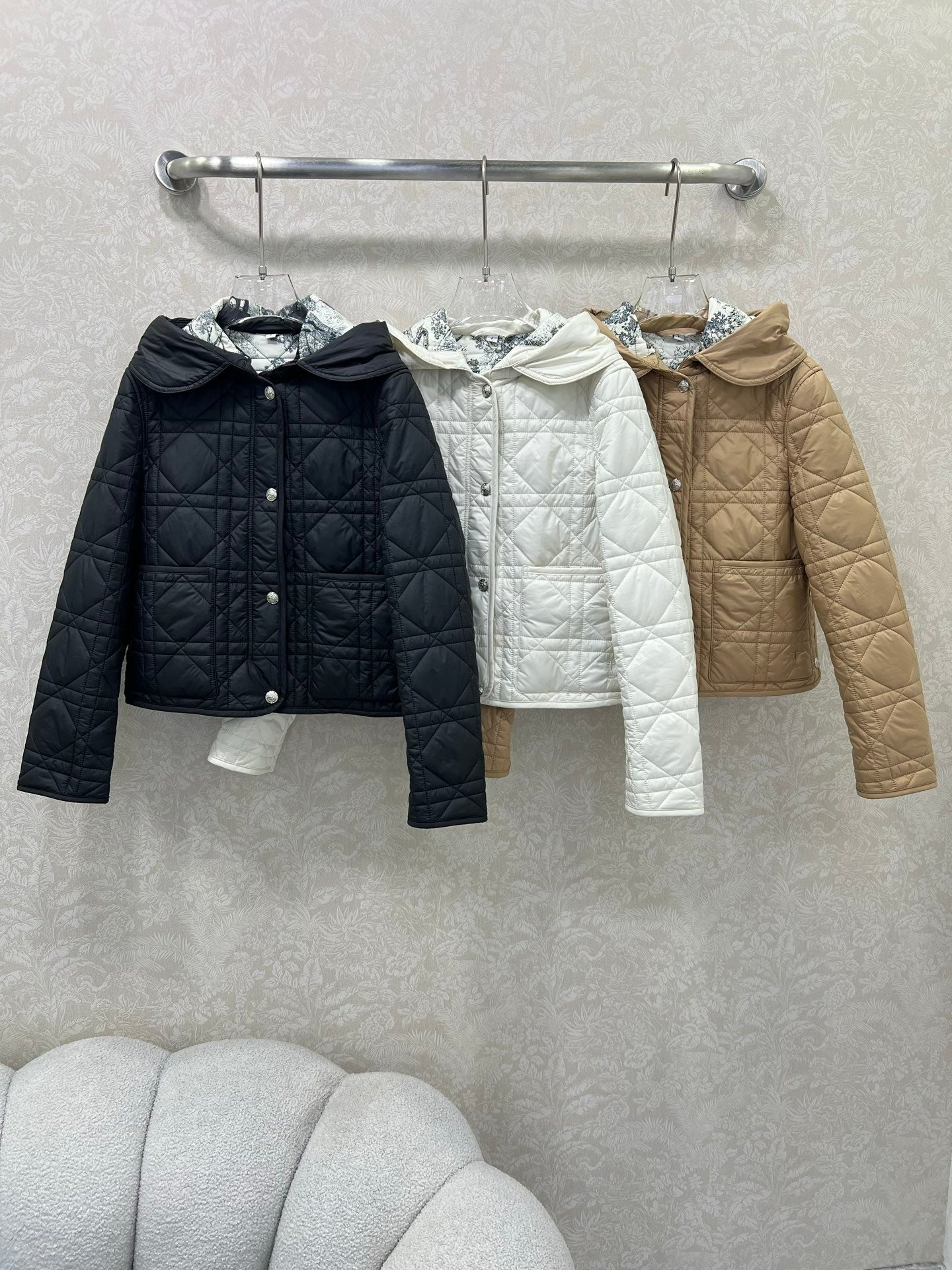 DIOR