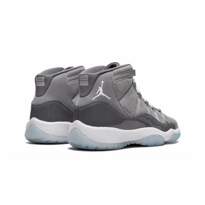 JORDAN 11 Retro Cool Grey