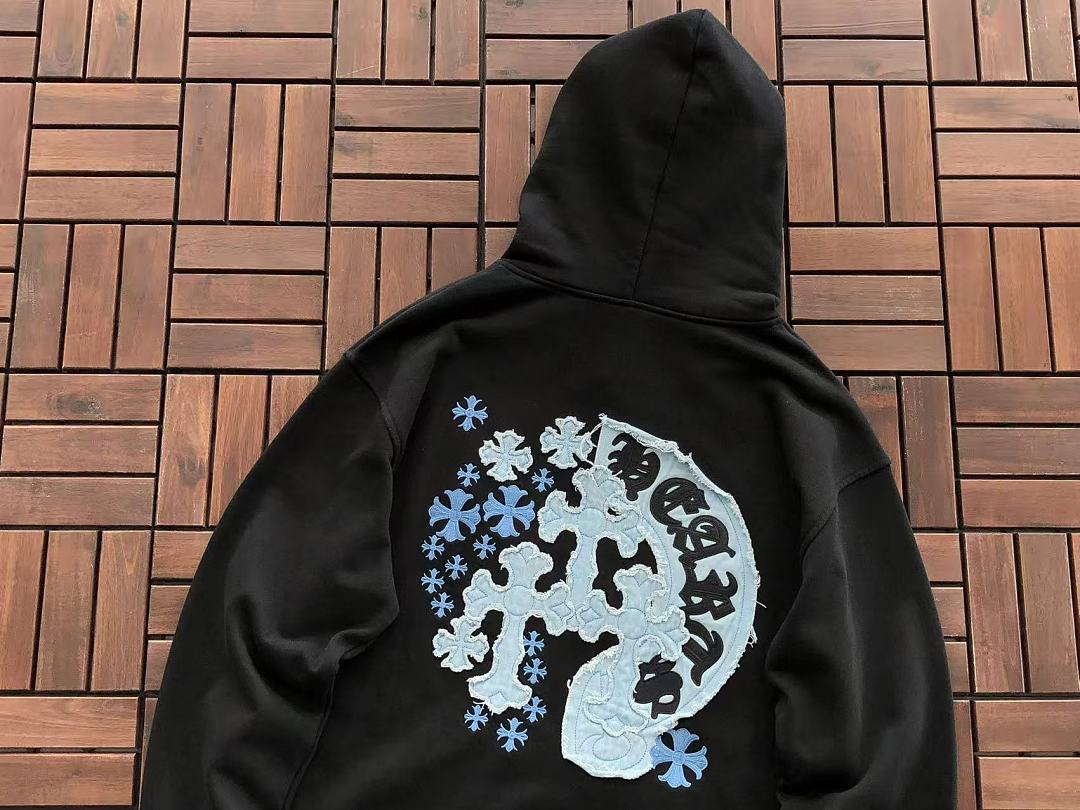 CH🔥OM🔥 HE🔥RTS HOODIE