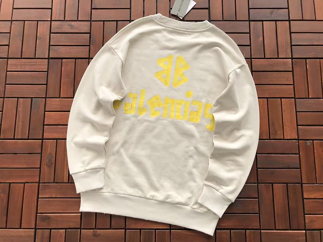 B🔥L🔥🔥🔥IA🔥A SWEATER