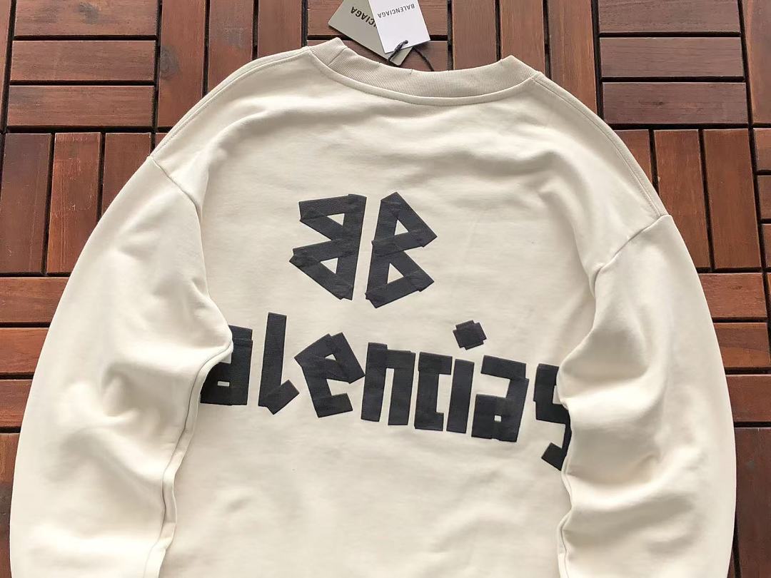 B🔥L🔥🔥🔥IA🔥A SWEATER