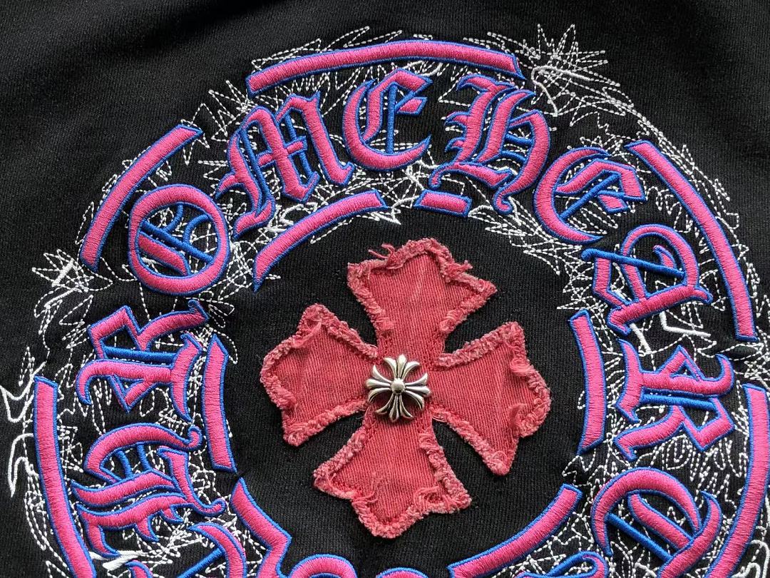 CH🔥OM🔥 HE🔥RTS HOODIE