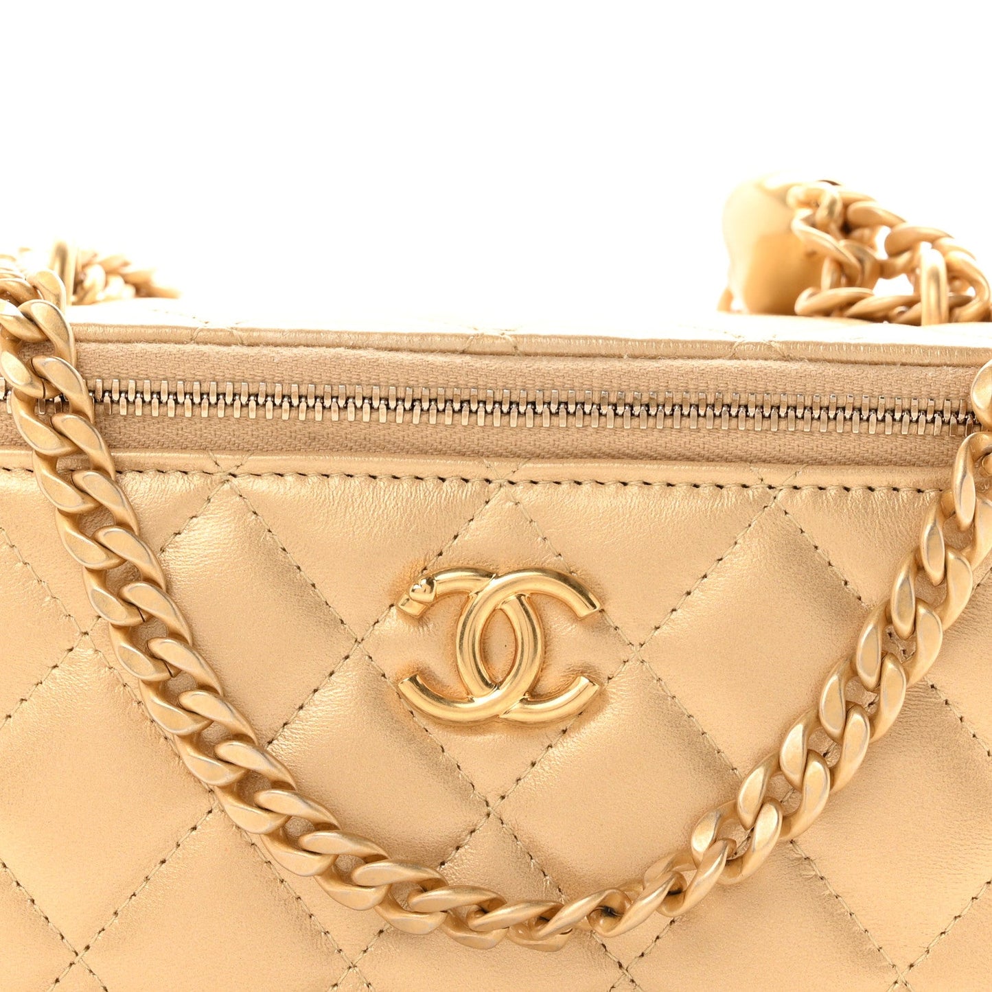 Metallic Lambskin Quilted Sweetheart Vanity Case Gold