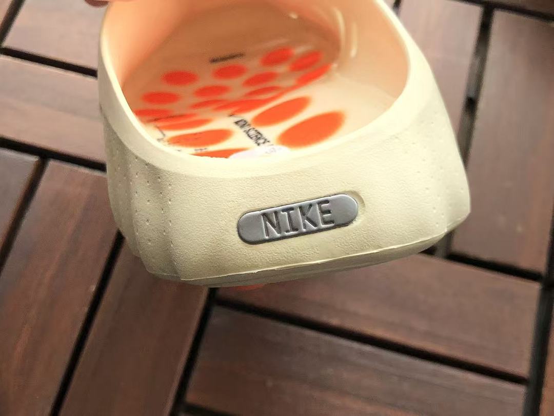 N🔥K🔥 SLIPPERS