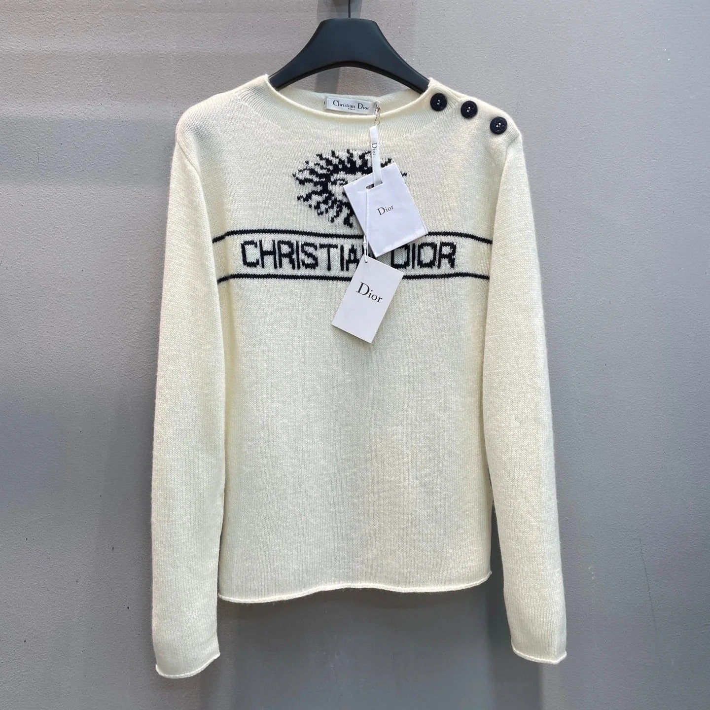 DIOR
