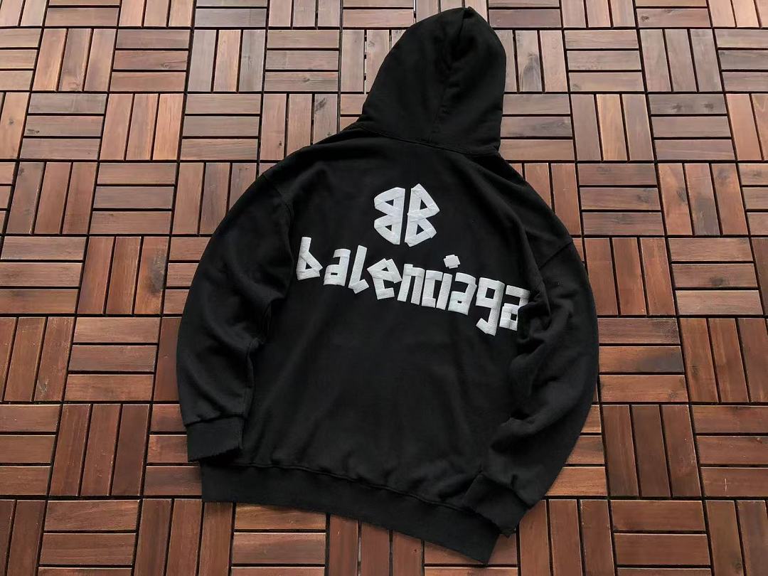 B🔥L🔥🔥🔥IA🔥A HOODIE