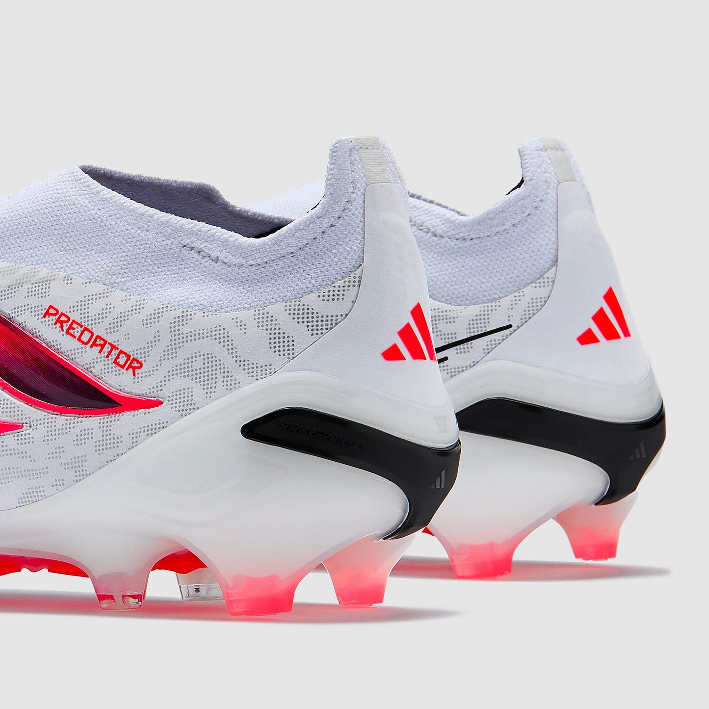 Adid@s Predator Elite Sin Cordones FG