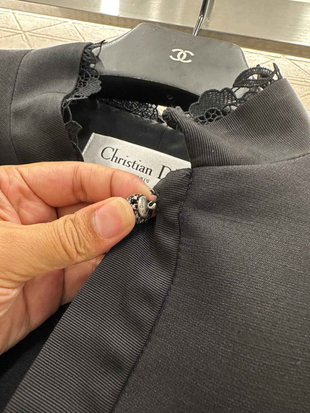 DIOR