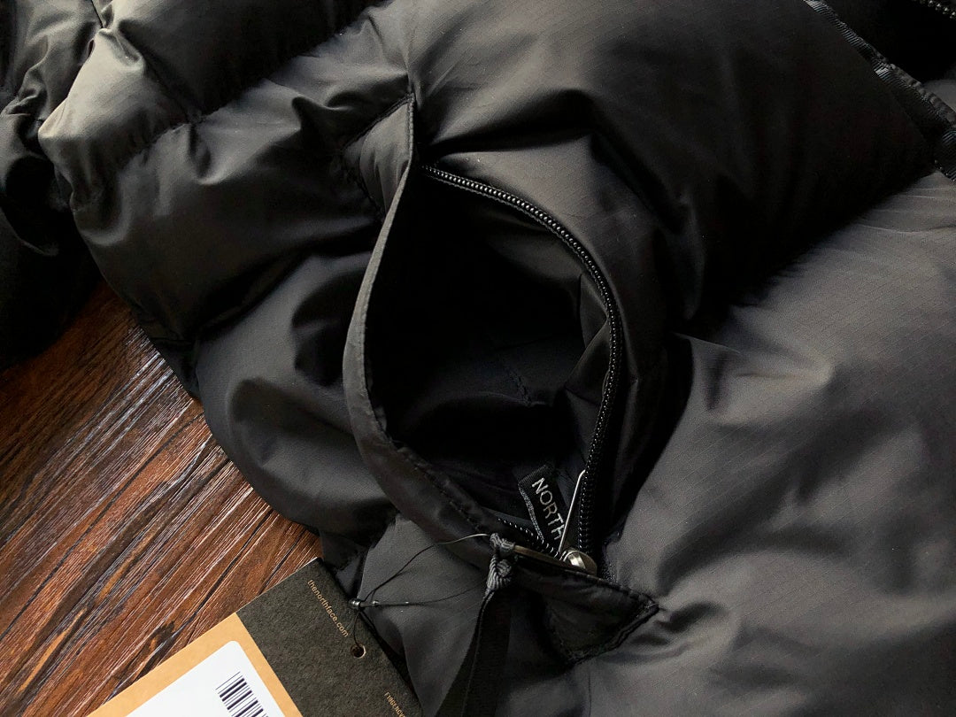 🔥husky11~ 1996 Retro Nuptse Jacket