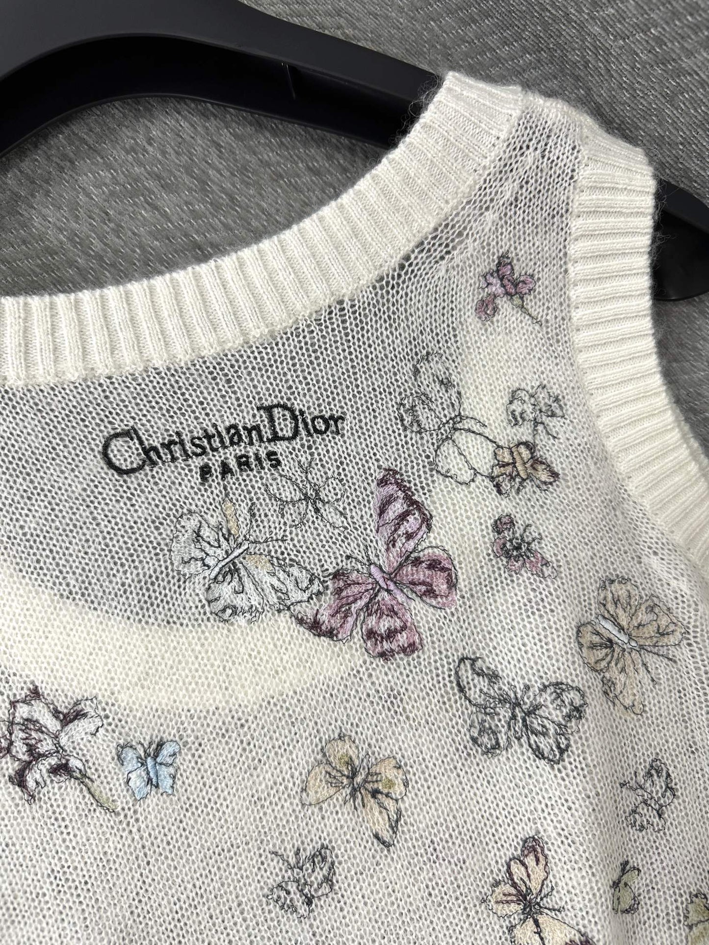 DIOR