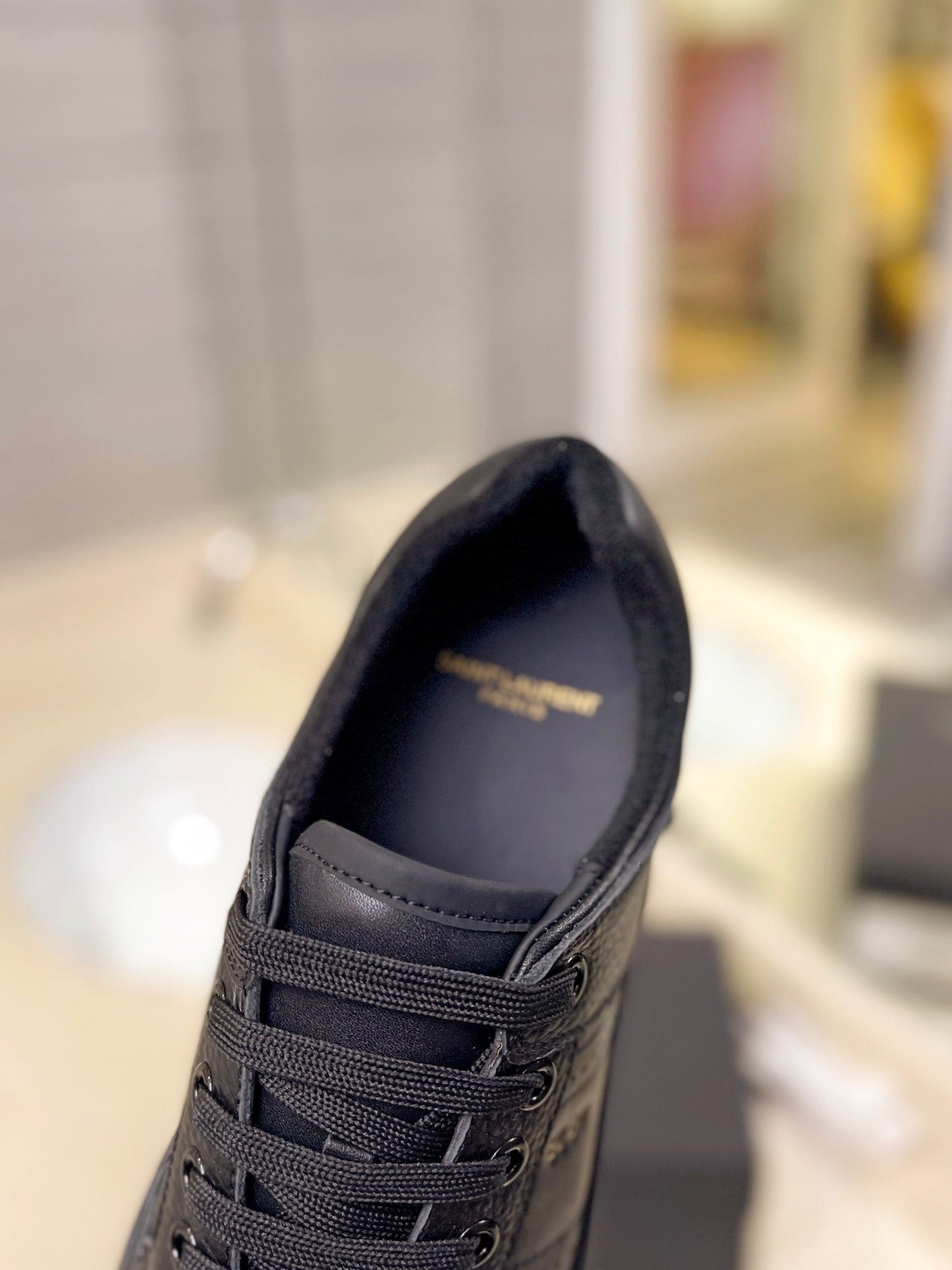 Saint Laurent