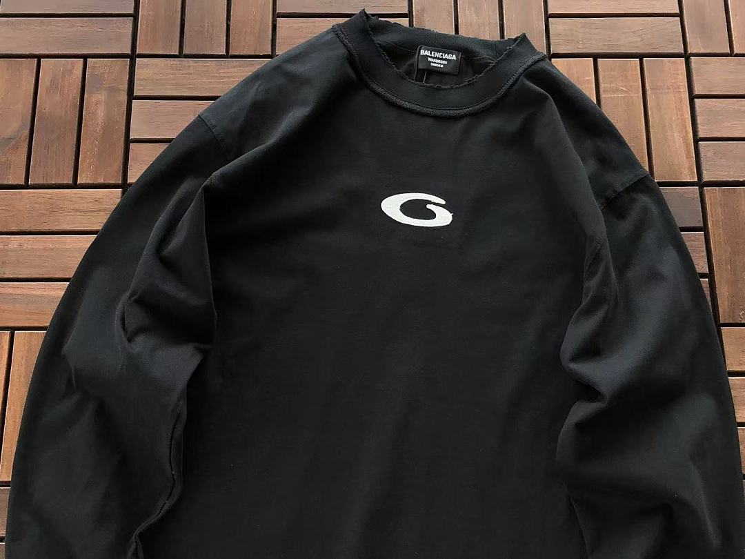 B🔥L🔥🔥🔥IA🔥A LONG-SLEEVE
