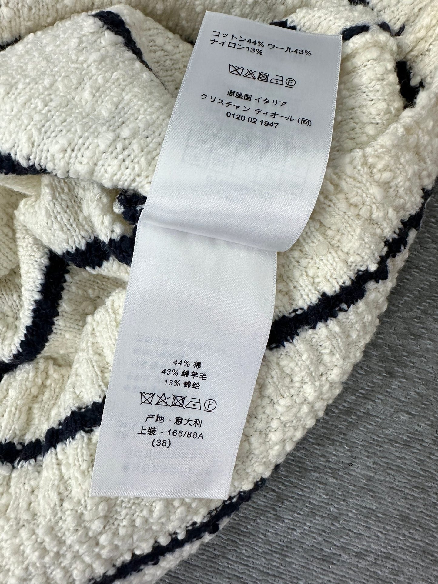 DIOR