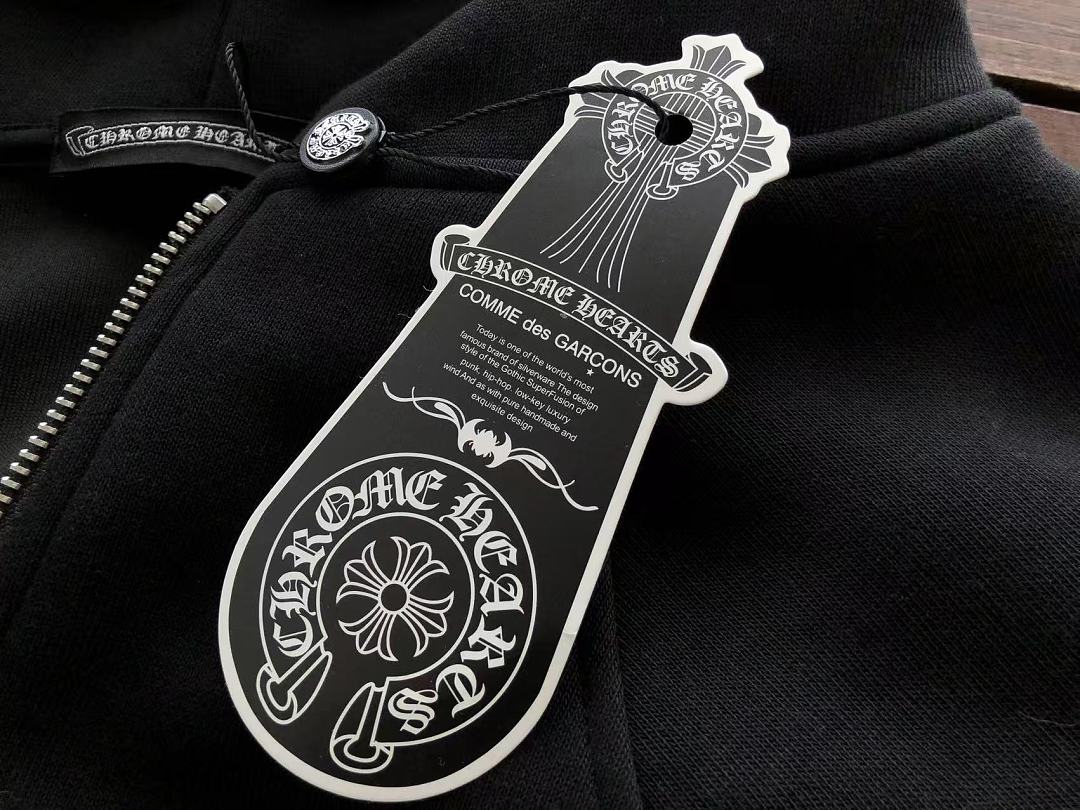 CH🔥OM🔥 HE🔥RTS HOODIE